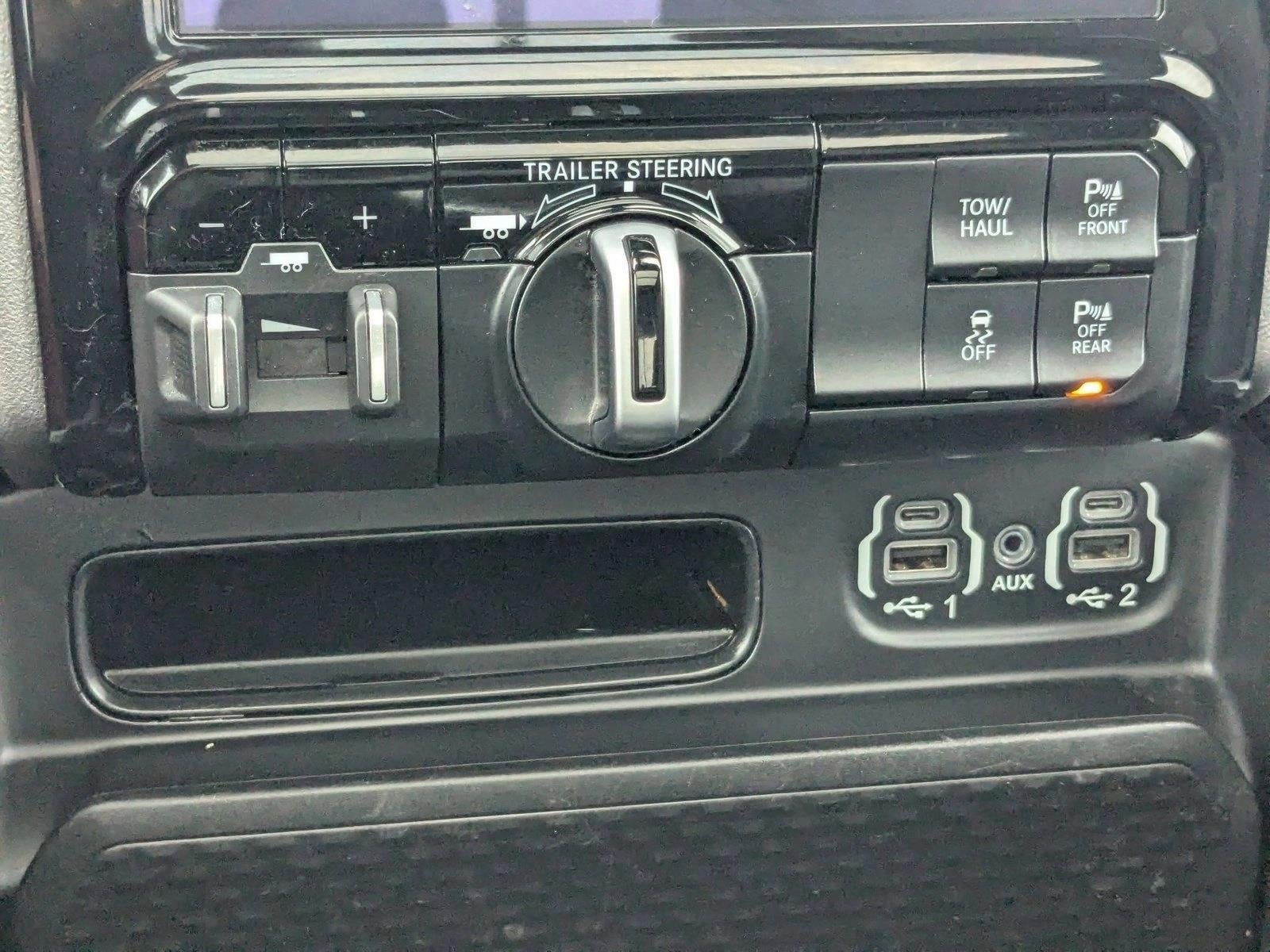 2021 RAM 1500 Big Horn Crew Cab 4x4 5'7" Box