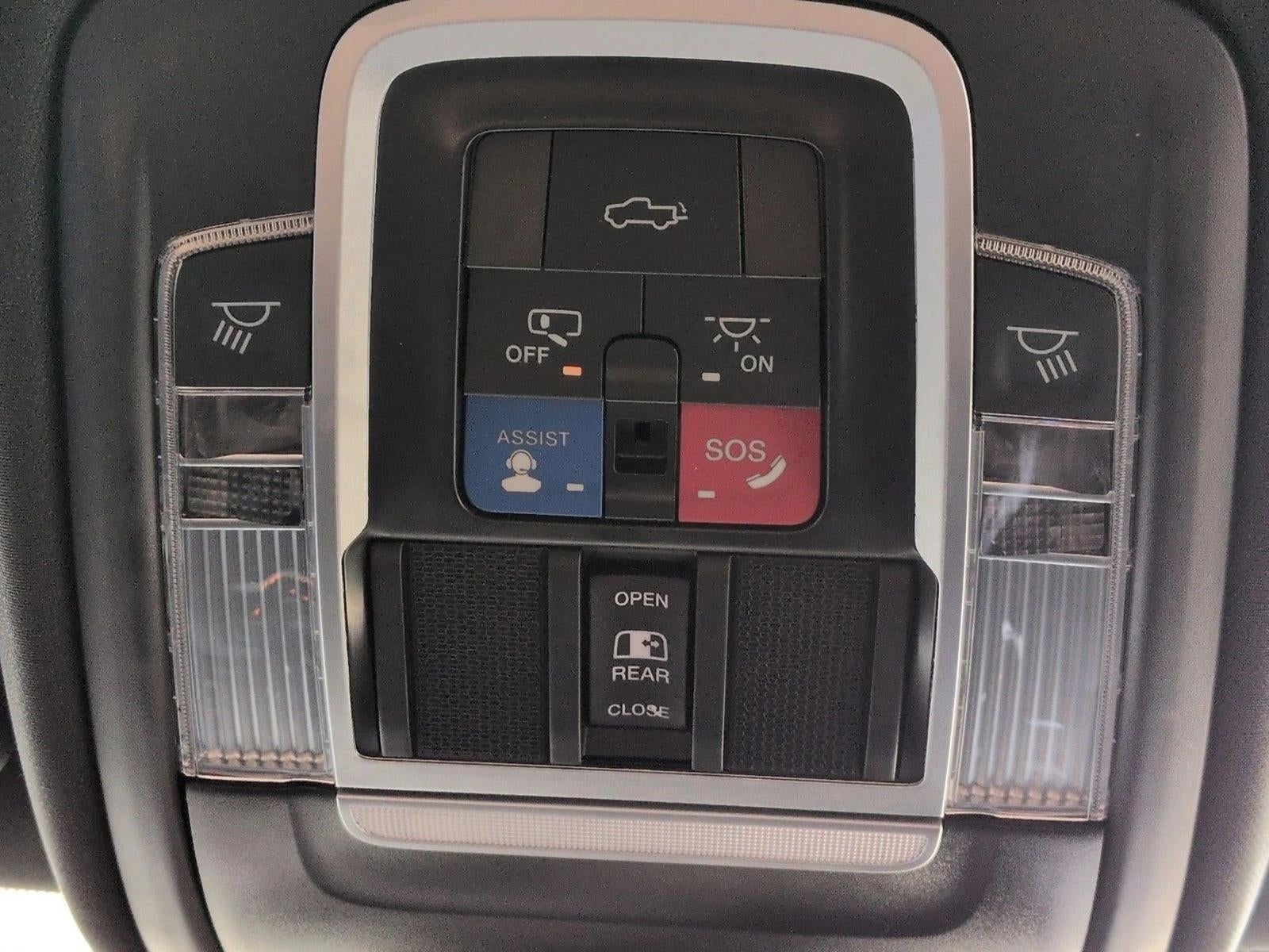 2023 RAM 1500 Limited Crew Cab 4x4 5'7" Box