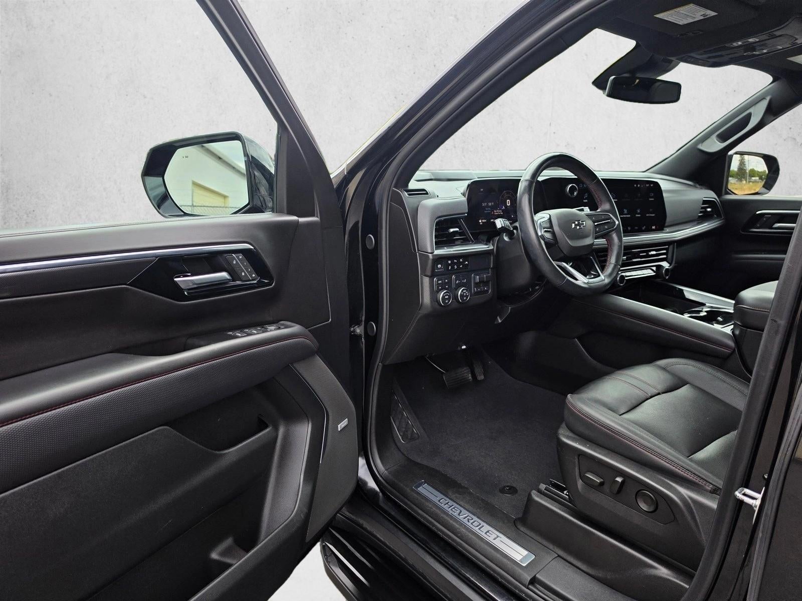 2025 Chevrolet Suburban RST