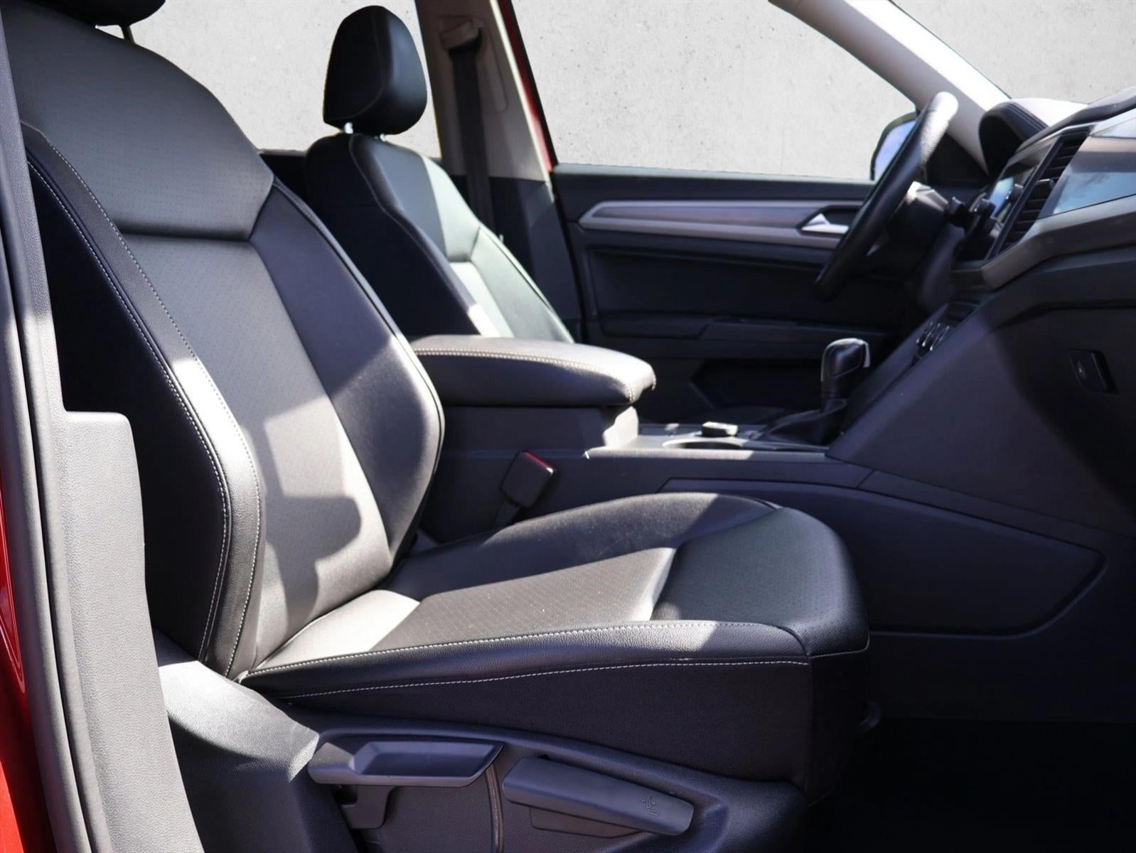 2021 Volkswagen Atlas 3.6L V6 SE w/Technology R-Line