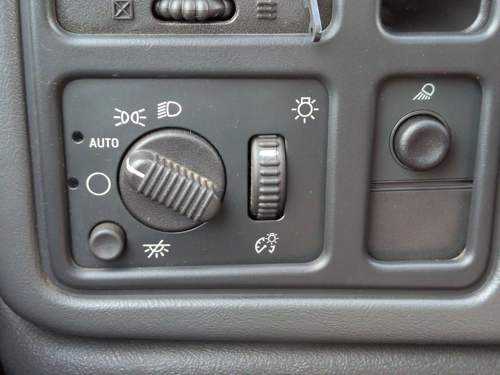 2003 Chevrolet Silverado 1500 LS