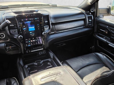 2022 RAM 3500 Limited Crew Cab 4x4 8' Box
