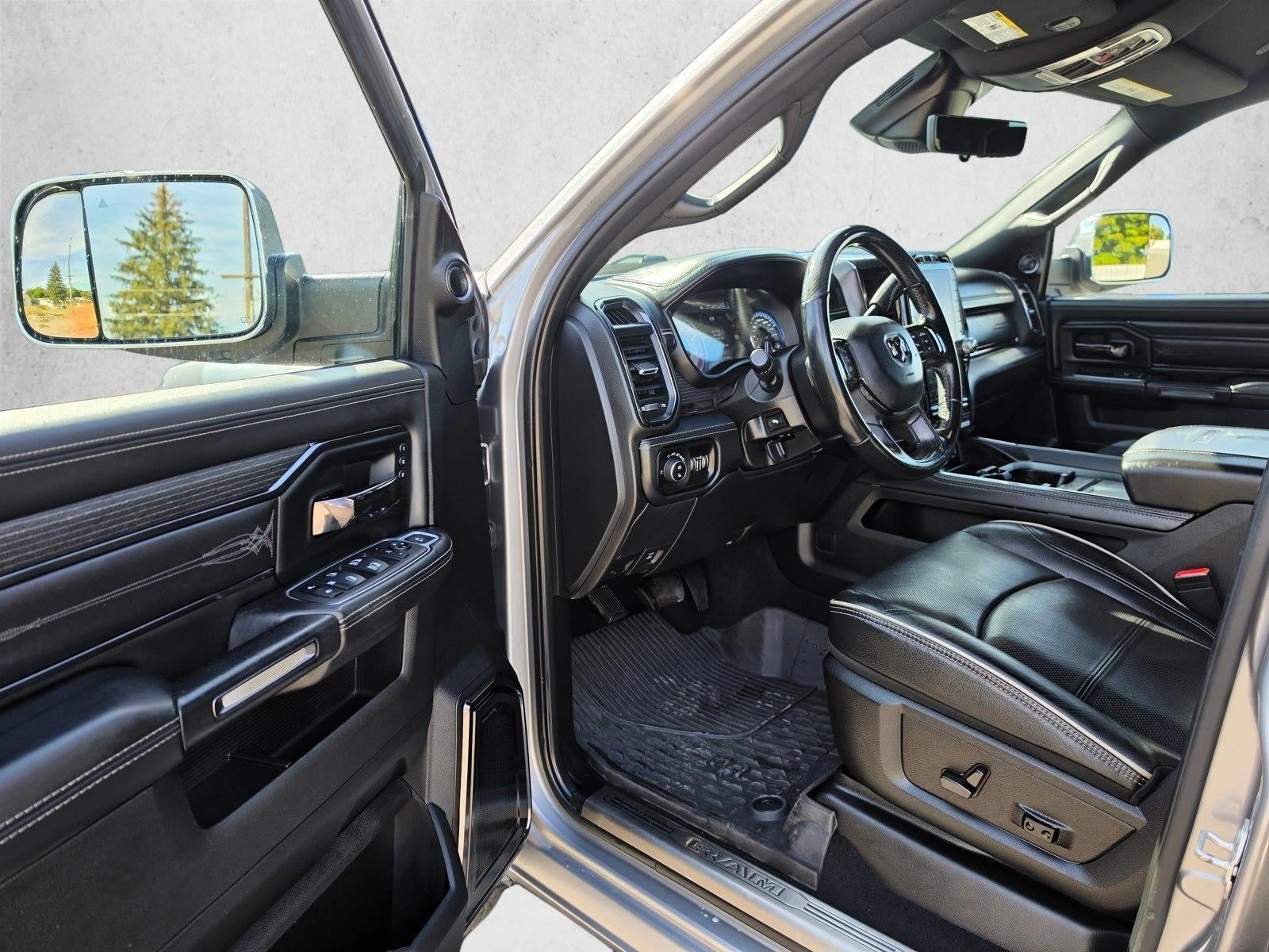 2022 RAM 3500 Limited Crew Cab 4x4 8' Box