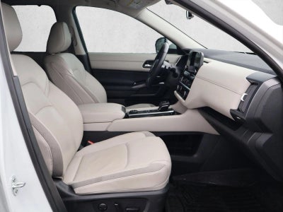 2024 Nissan Pathfinder SL 4WD