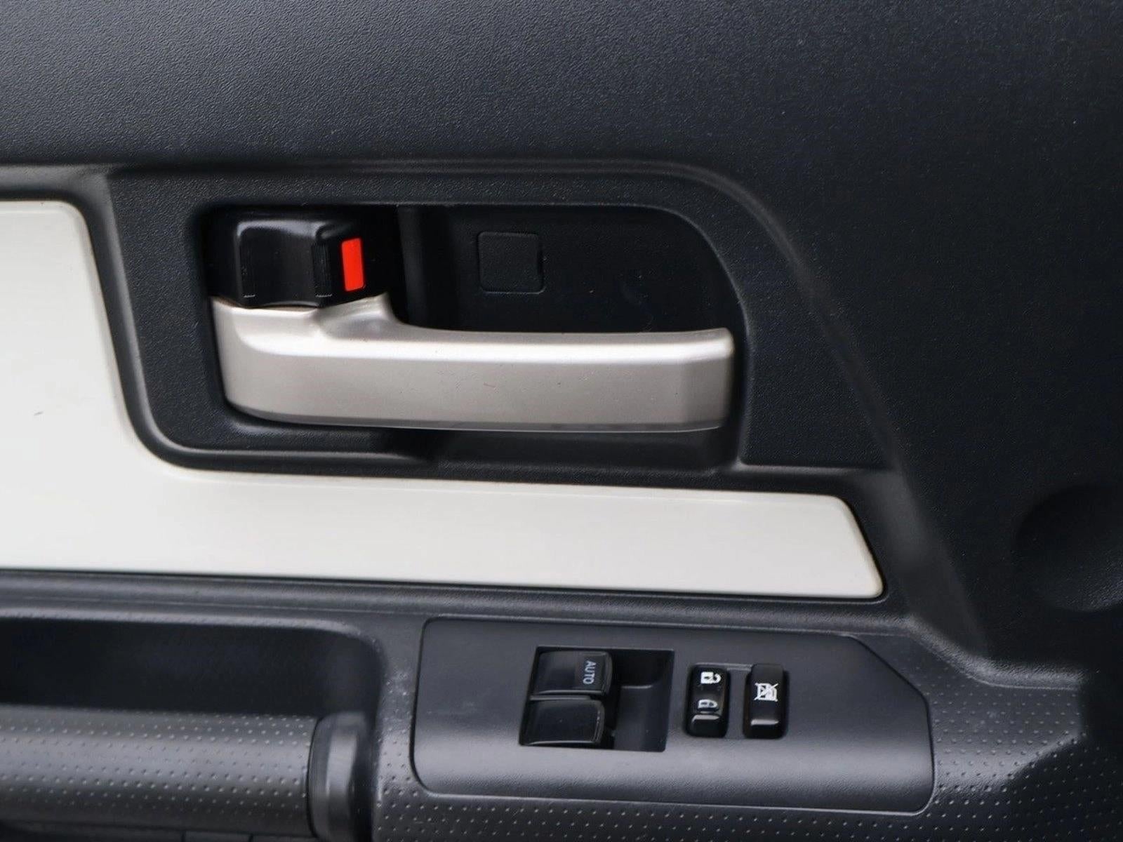 2013 Toyota FJ Cruiser Base