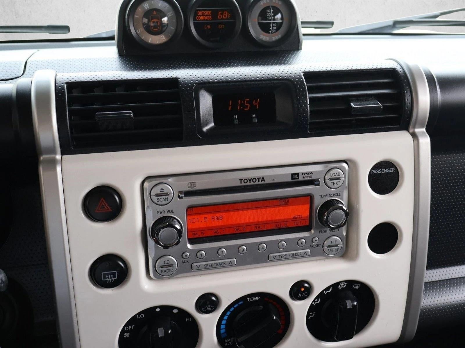 2013 Toyota FJ Cruiser Base