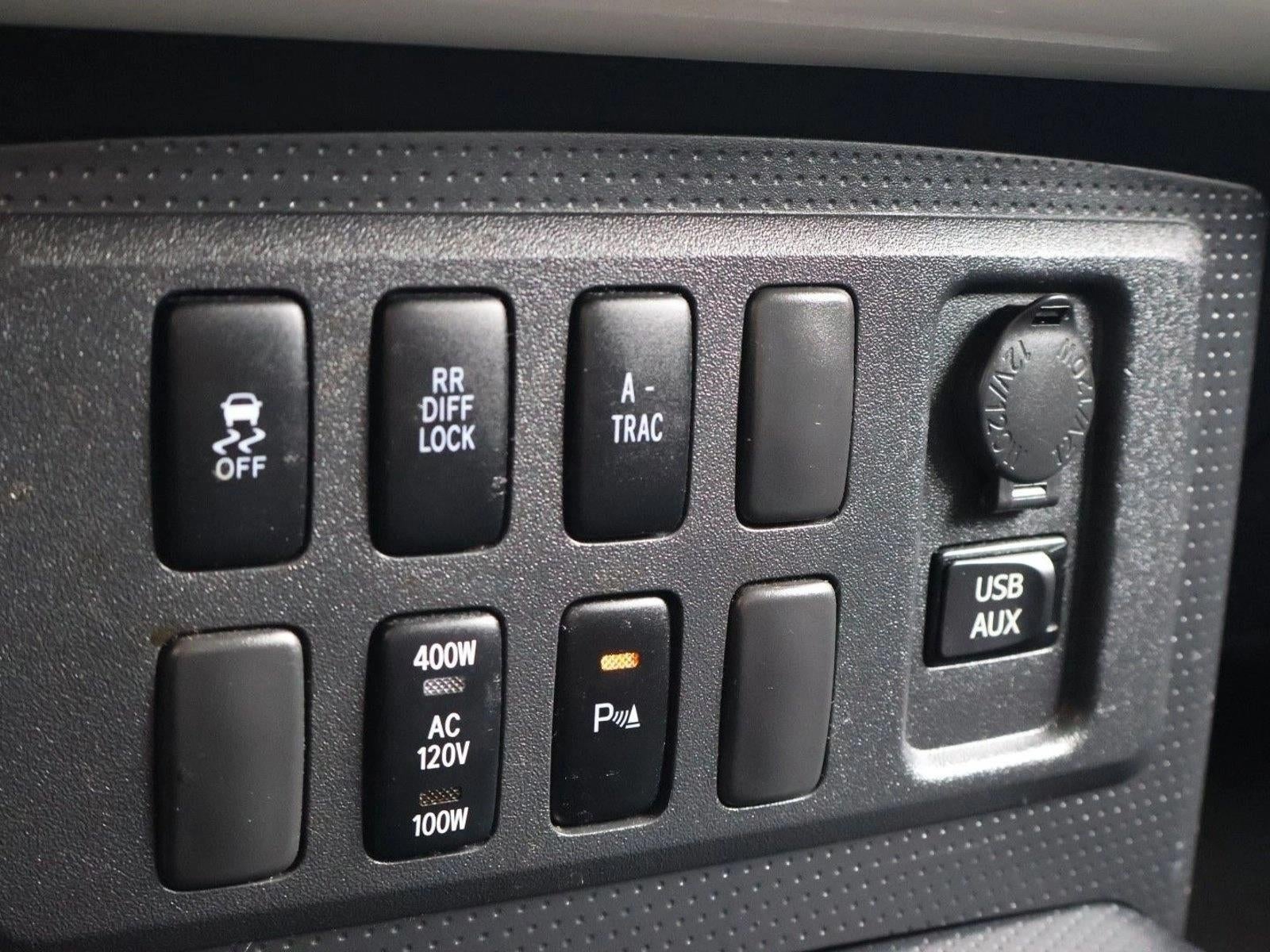 2013 Toyota FJ Cruiser Base