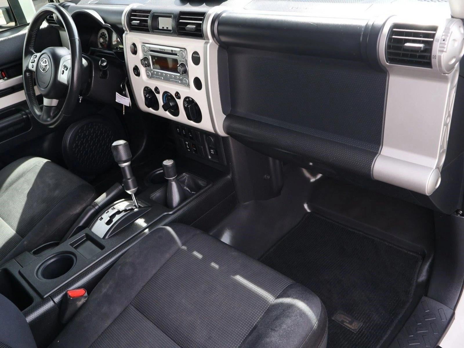 2013 Toyota FJ Cruiser Base