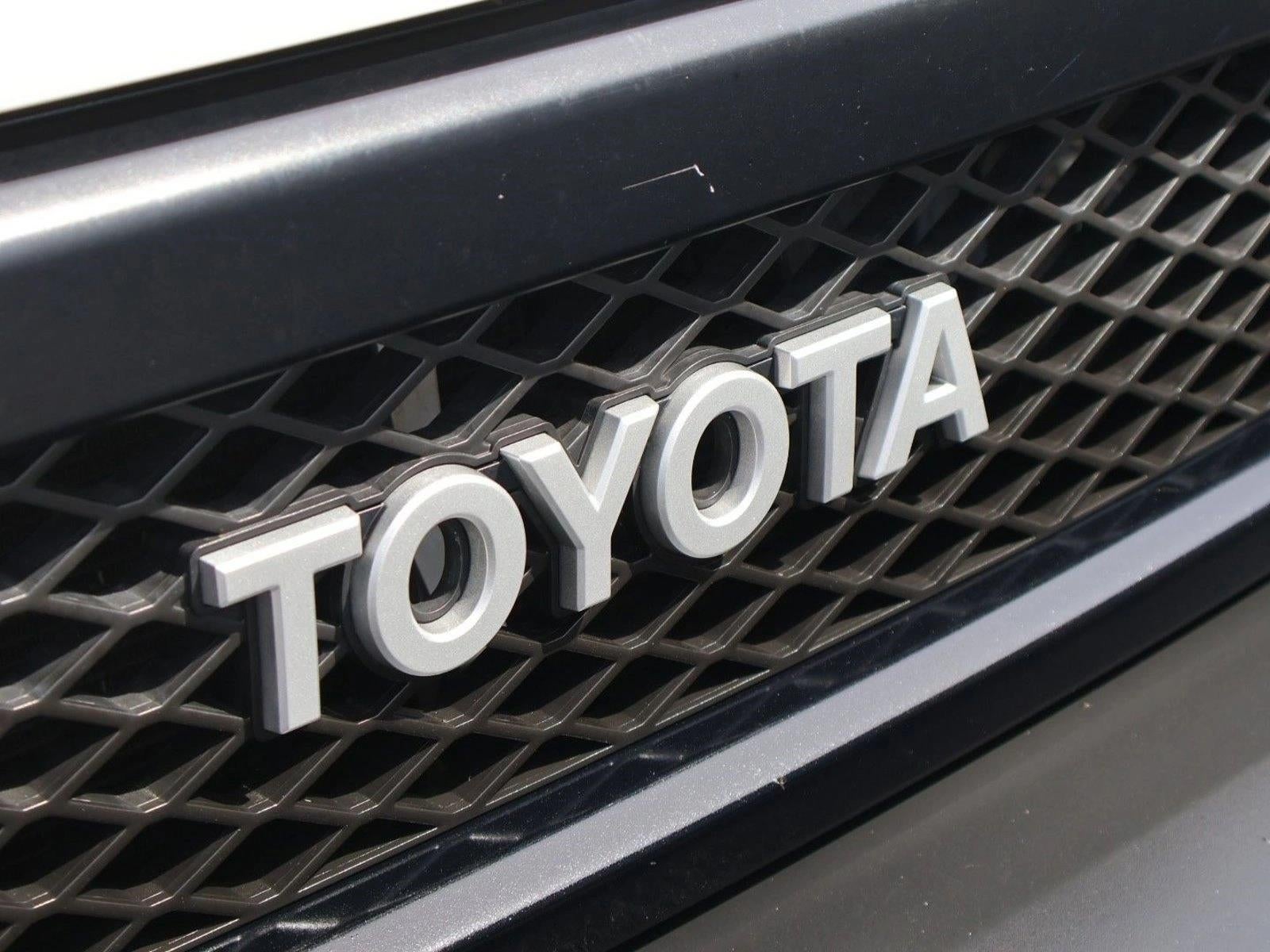 2013 Toyota FJ Cruiser Base