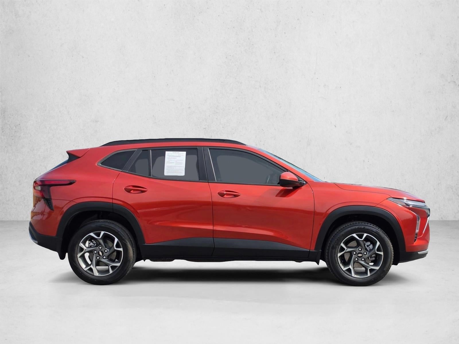 2024 Chevrolet Trax LT - Photo 6