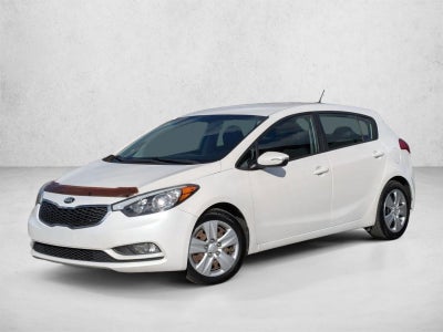 2016 Kia Forte 5-Door LX