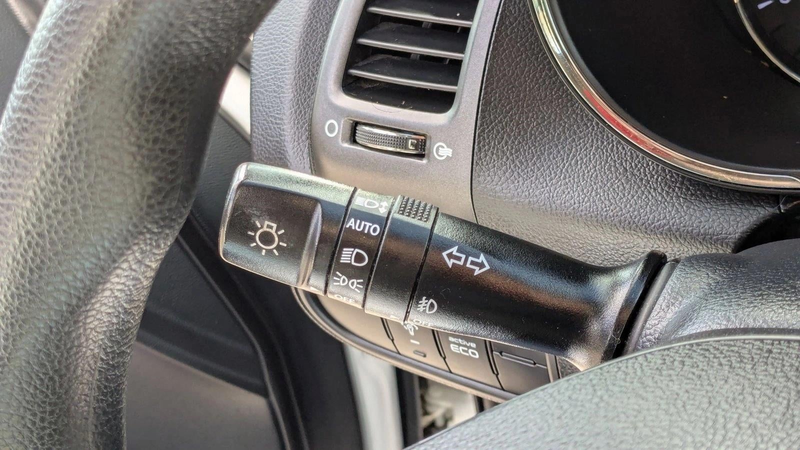 2016 Kia Forte 5-Door LX