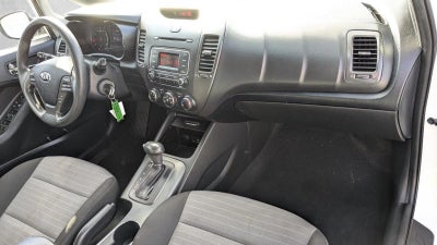 2016 Kia Forte 5-Door LX