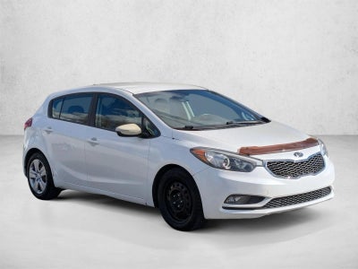 2016 Kia Forte 5-Door LX