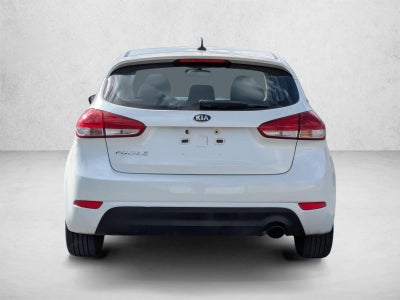 2016 Kia Forte 5-Door LX