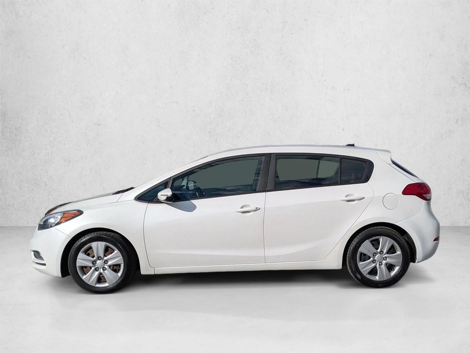 2016 Kia Forte 5-Door LX