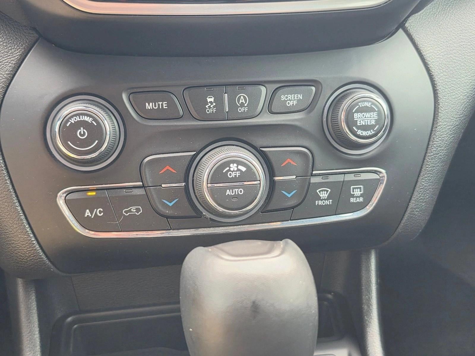 2019 Jeep Cherokee Limited FWD