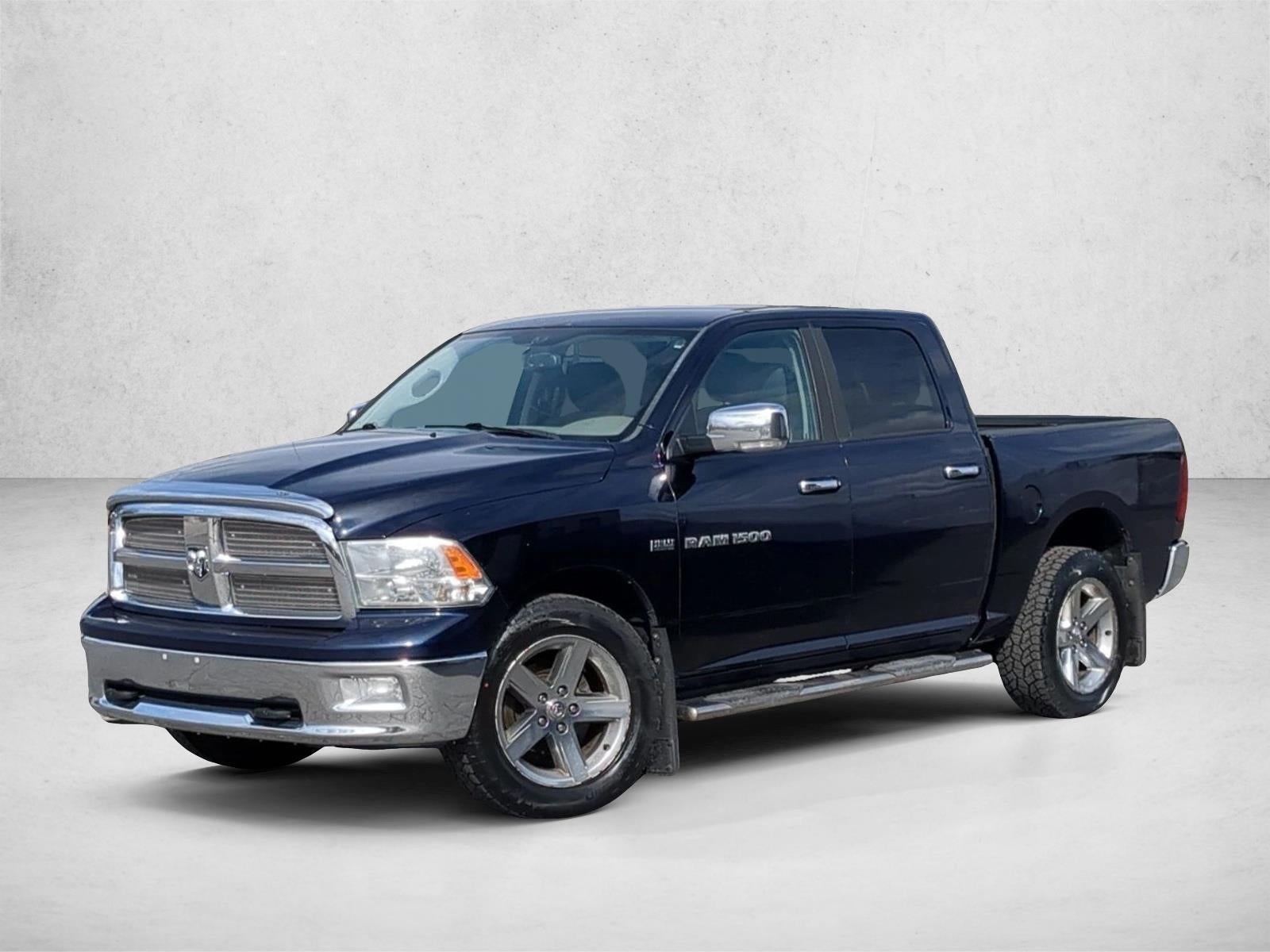 2012 RAM 1500 4WD Crew Cab 5.7 Ft Box SLT
