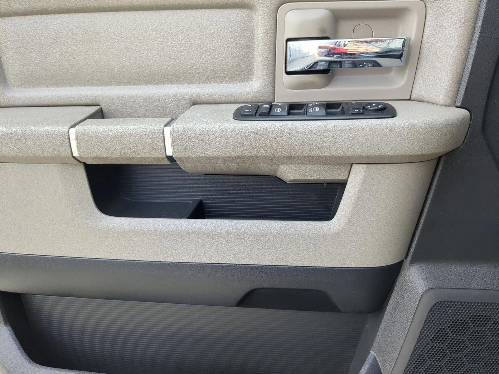 2012 RAM 1500 4WD Crew Cab 5.7 Ft Box SLT