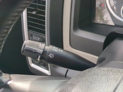 2012 RAM 1500 4WD Crew Cab 5.7 Ft Box SLT