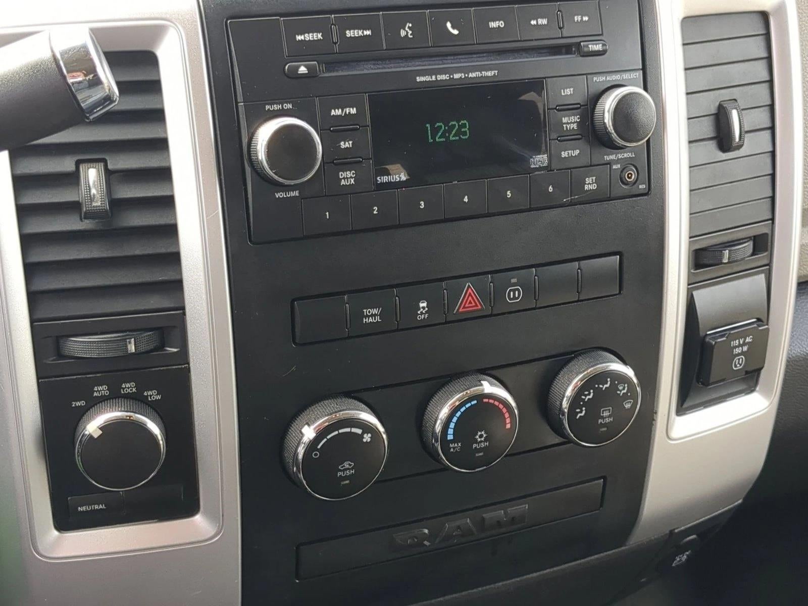 2012 RAM 1500 4WD Crew Cab 5.7 Ft Box SLT