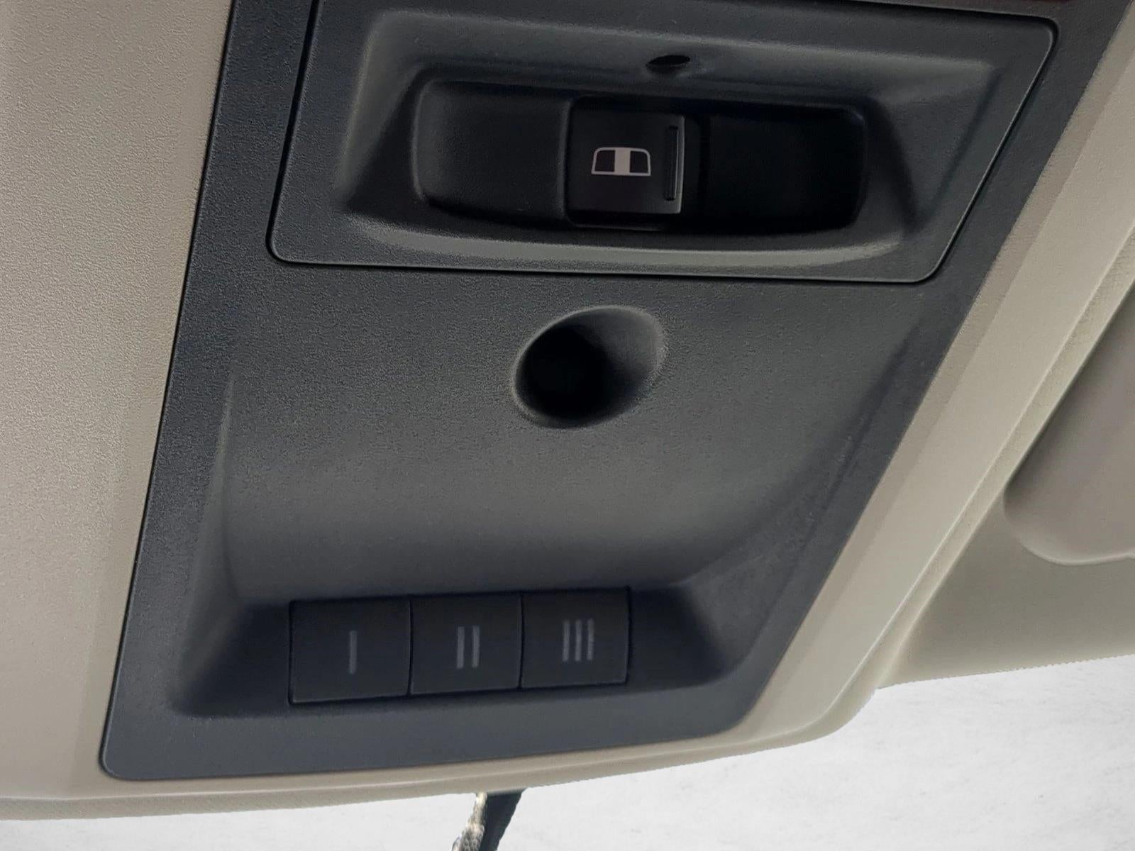 2012 RAM 1500 4WD Crew Cab 5.7 Ft Box SLT