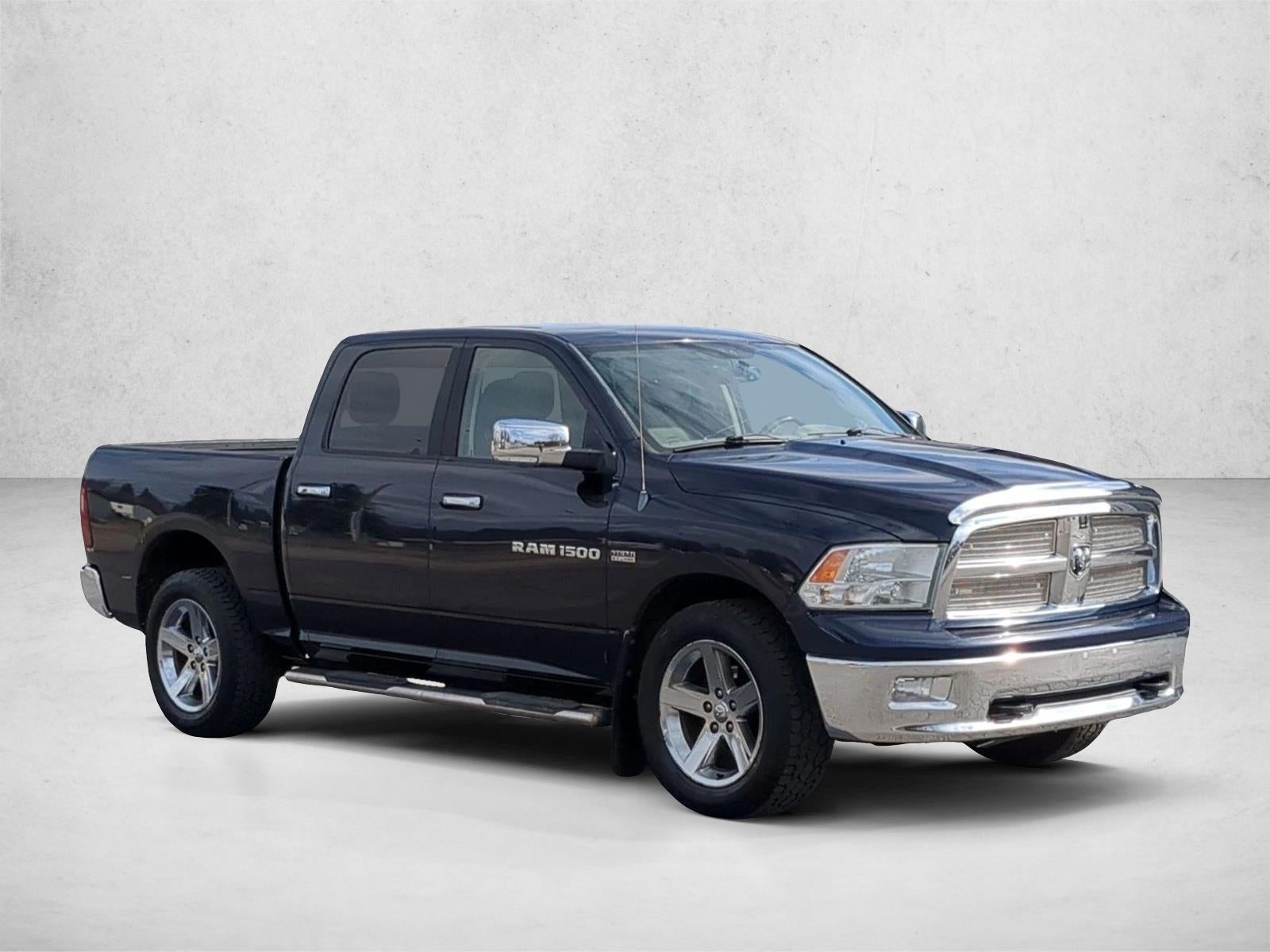 2012 RAM 1500 4WD Crew Cab 5.7 Ft Box SLT