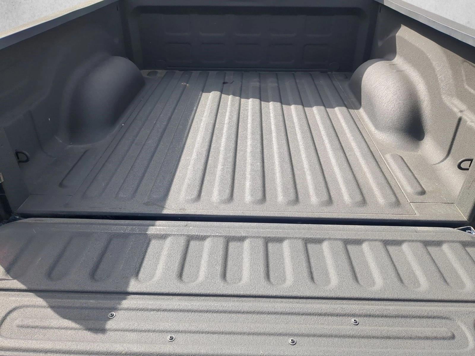 2012 RAM 1500 4WD Crew Cab 5.7 Ft Box SLT