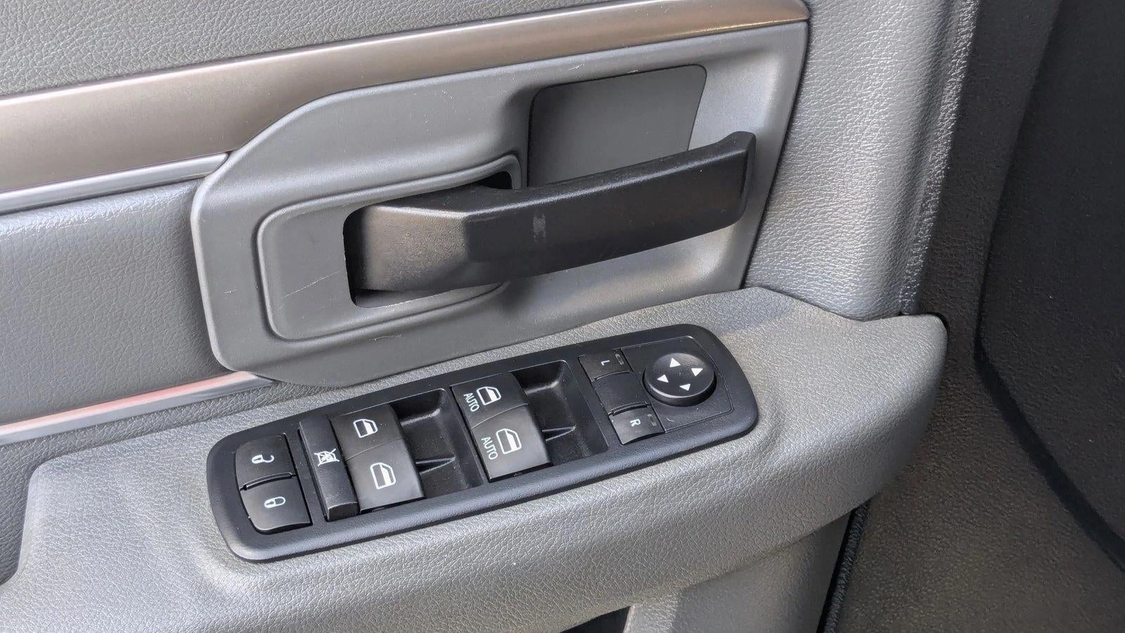2014 RAM 1500 4WD Crew Cab 5.7 Ft Box Big Horn