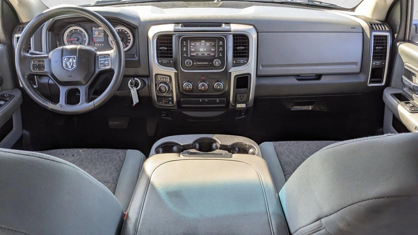 2014 RAM 1500 4WD Crew Cab 5.7 Ft Box Big Horn