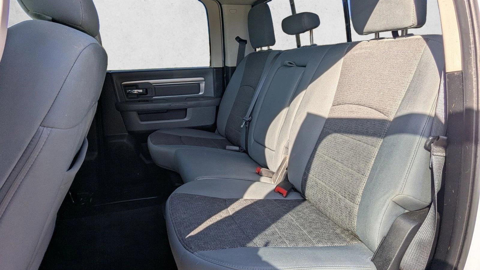 2014 RAM 1500 4WD Crew Cab 5.7 Ft Box Big Horn