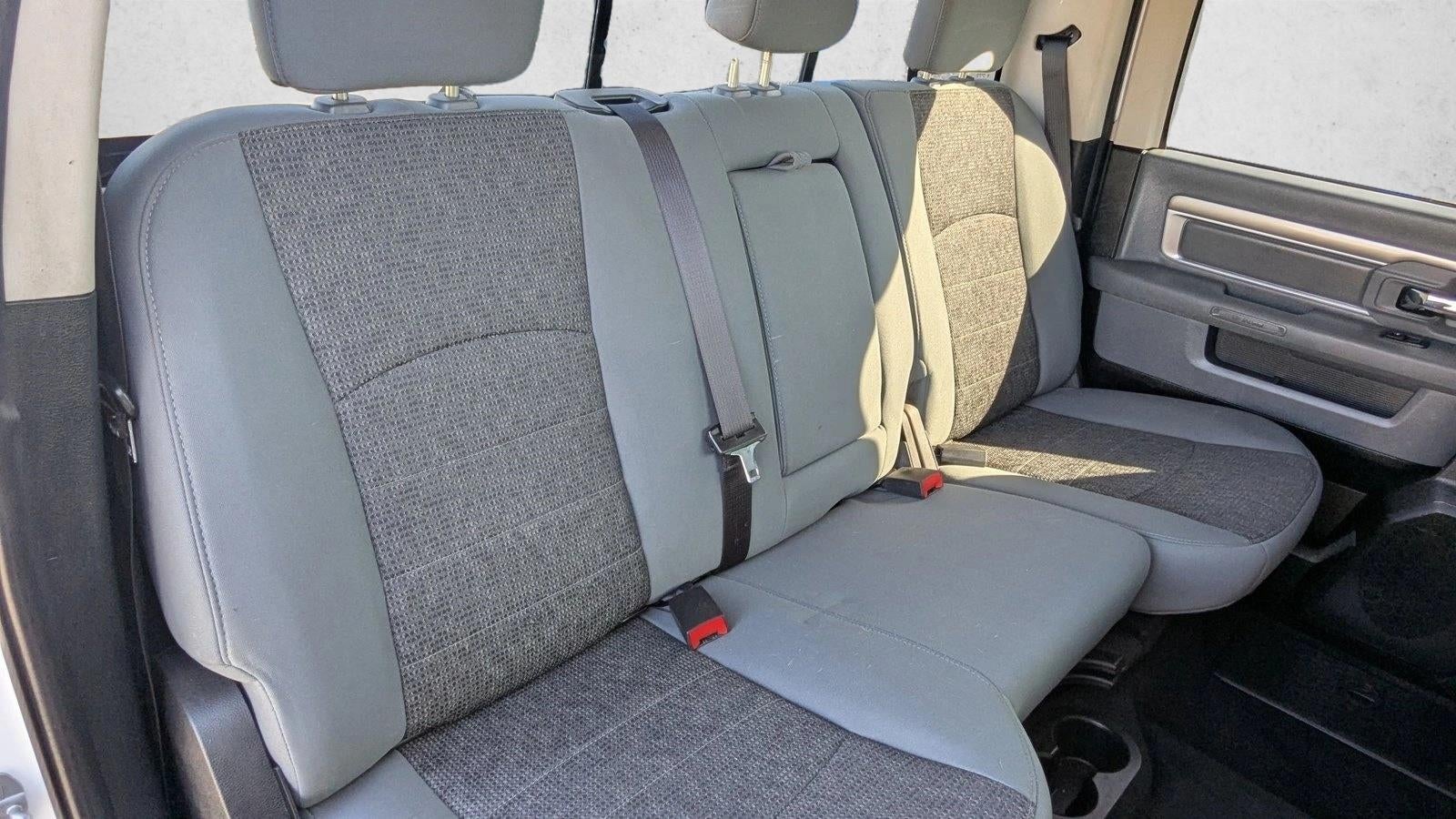 2014 RAM 1500 4WD Crew Cab 5.7 Ft Box Big Horn