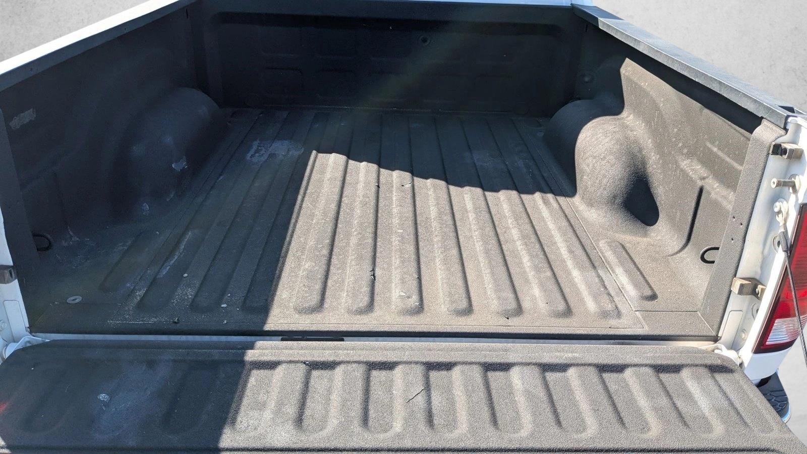 2014 RAM 1500 4WD Crew Cab 5.7 Ft Box Big Horn