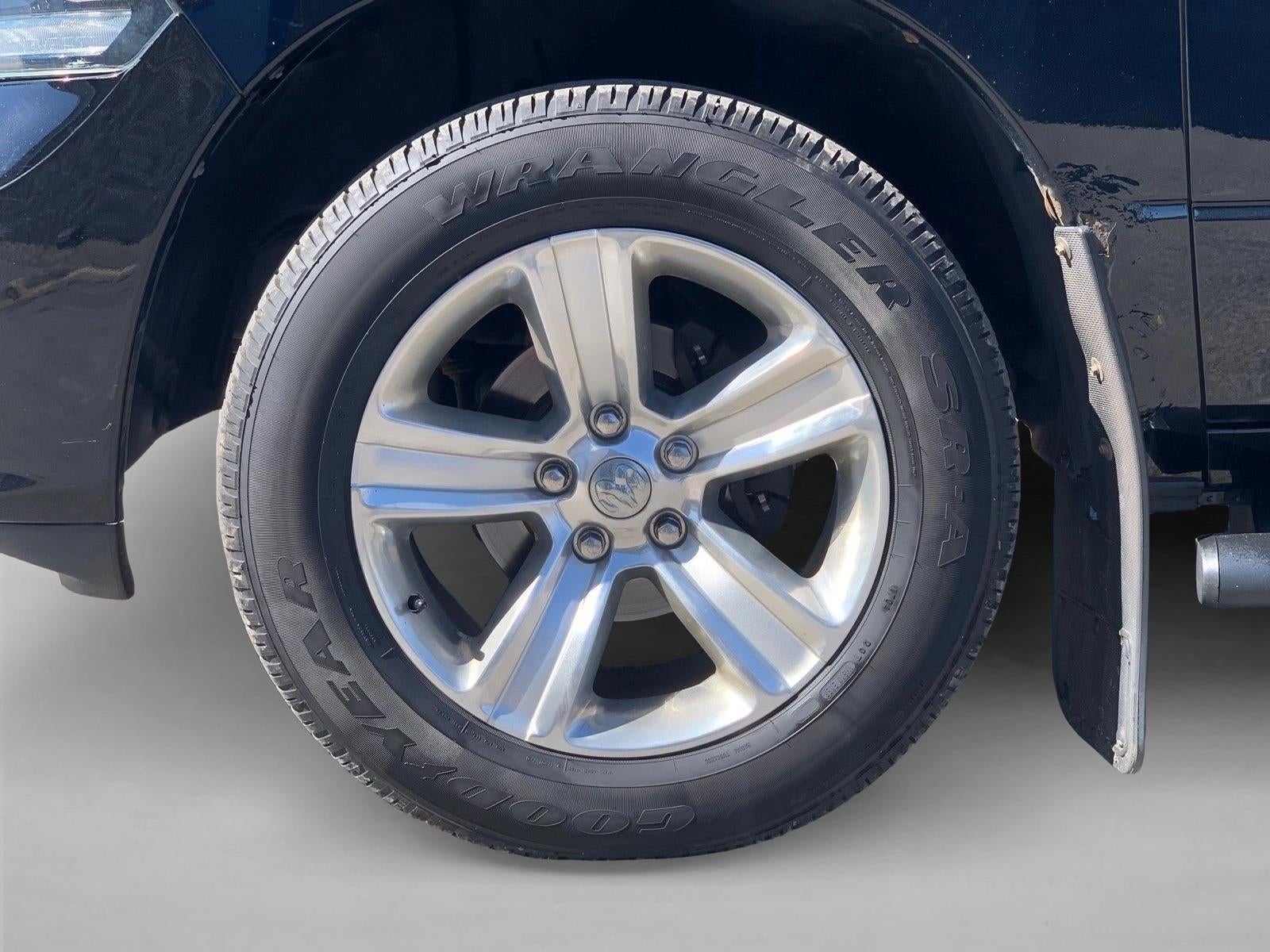 2013 RAM 1500 4WD Crew Cab 5.7 Ft Box Sport