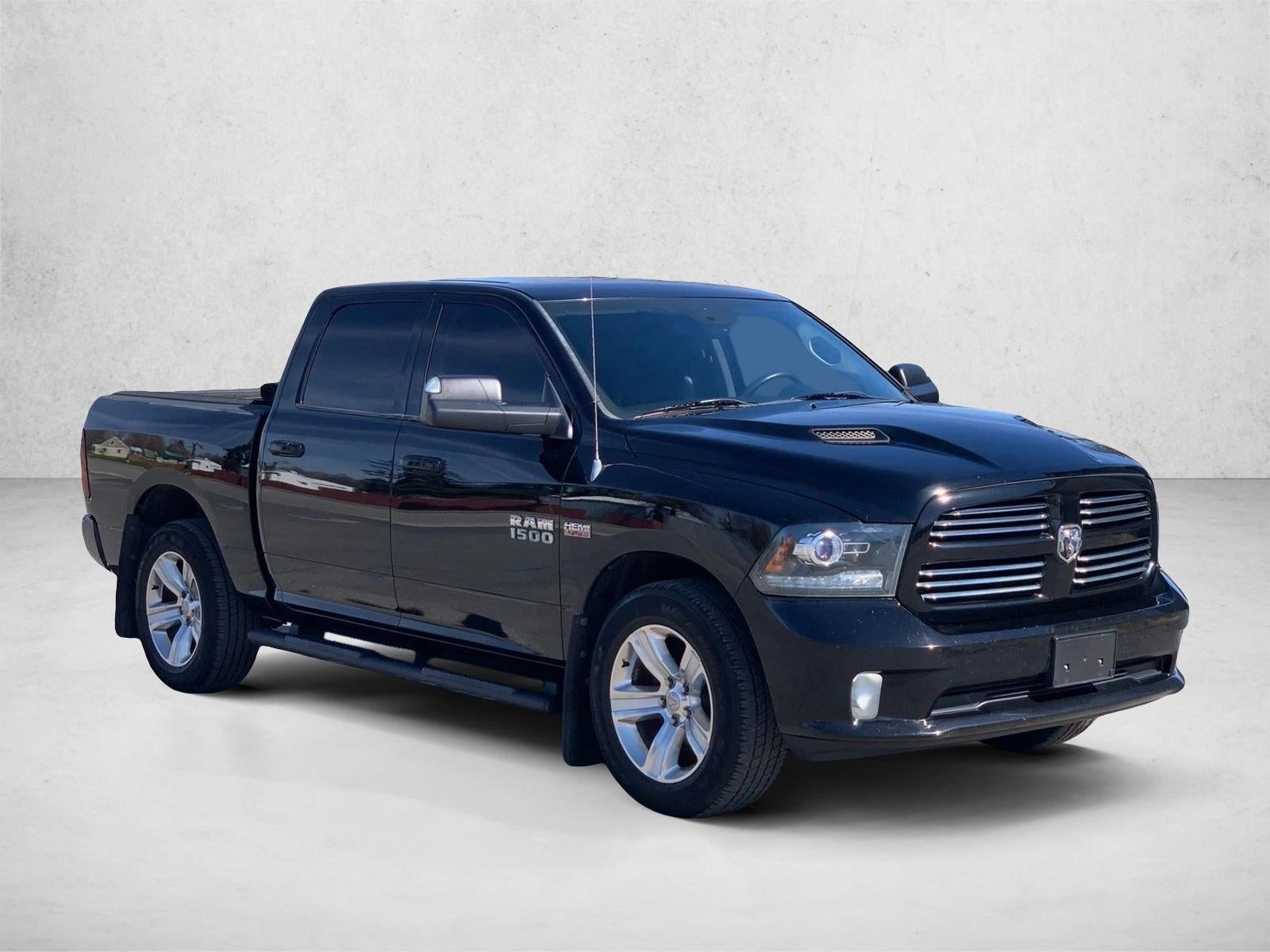 2013 RAM 1500 4WD Crew Cab 5.7 Ft Box Sport
