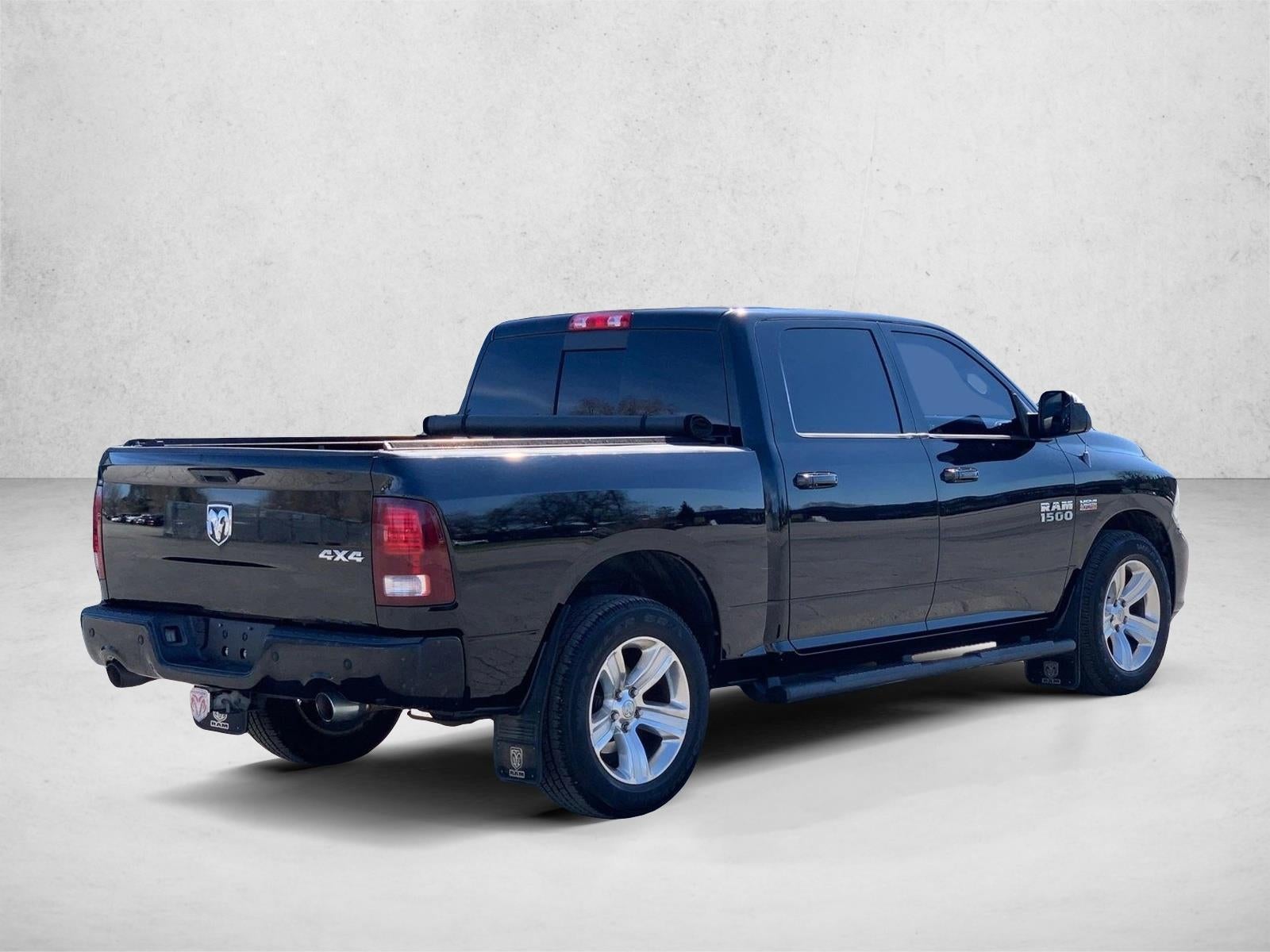 2013 RAM 1500 4WD Crew Cab 5.7 Ft Box Sport