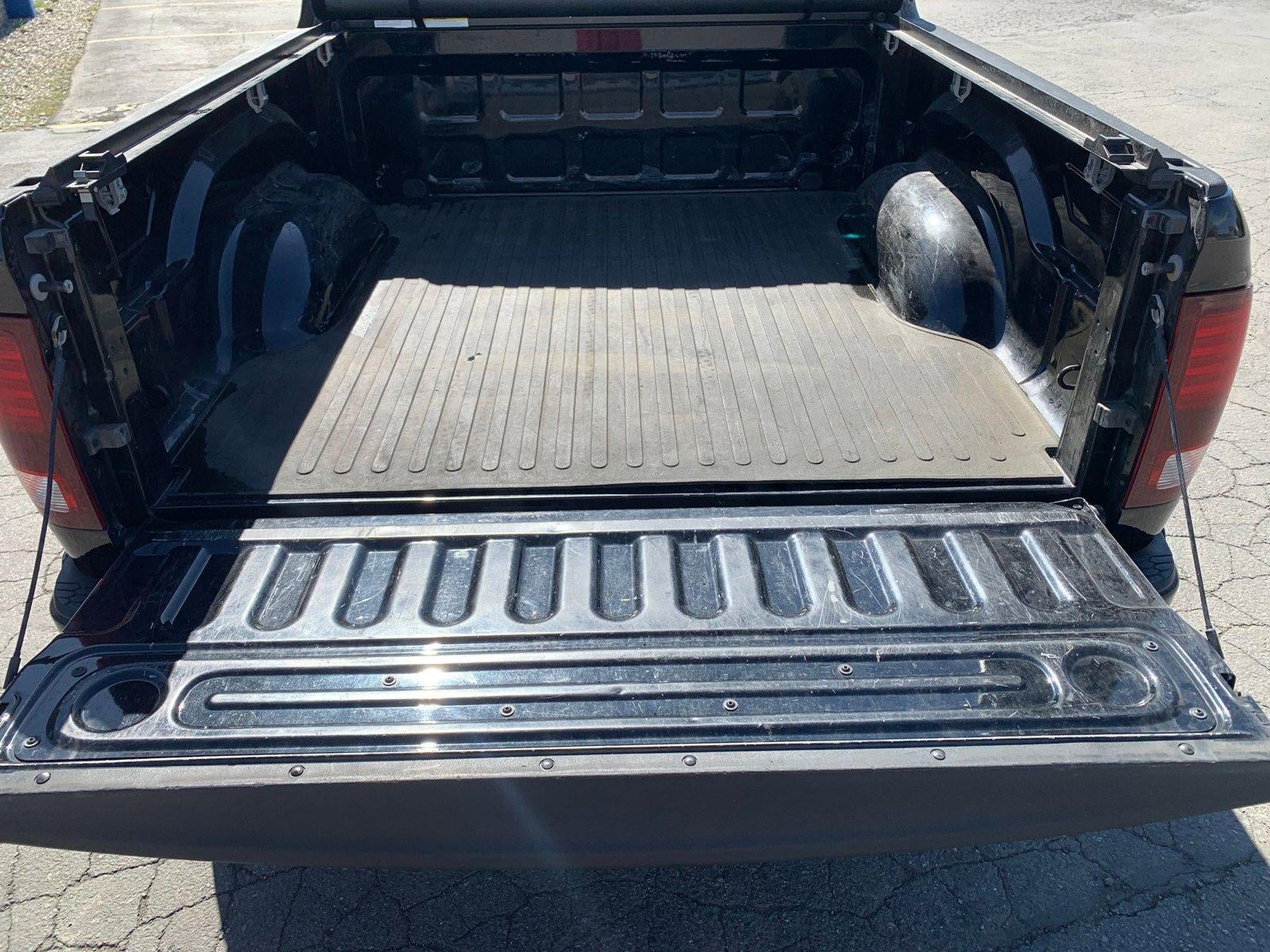 2013 RAM 1500 4WD Crew Cab 5.7 Ft Box Sport