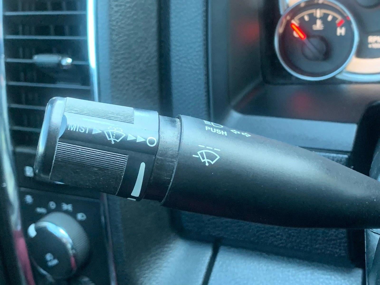 2014 RAM 1500 4WD Crew Cab 6.4 Ft Box Laramie