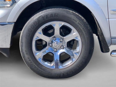 2014 RAM 1500 4WD Crew Cab 6.4 Ft Box Laramie