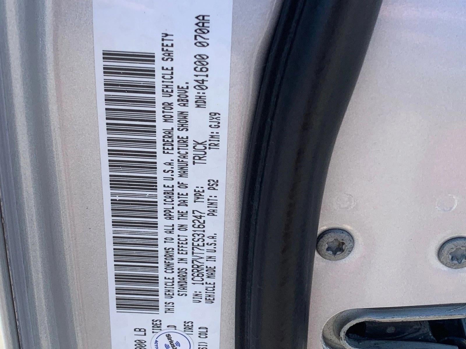 2014 RAM 1500 4WD Crew Cab 6.4 Ft Box Laramie