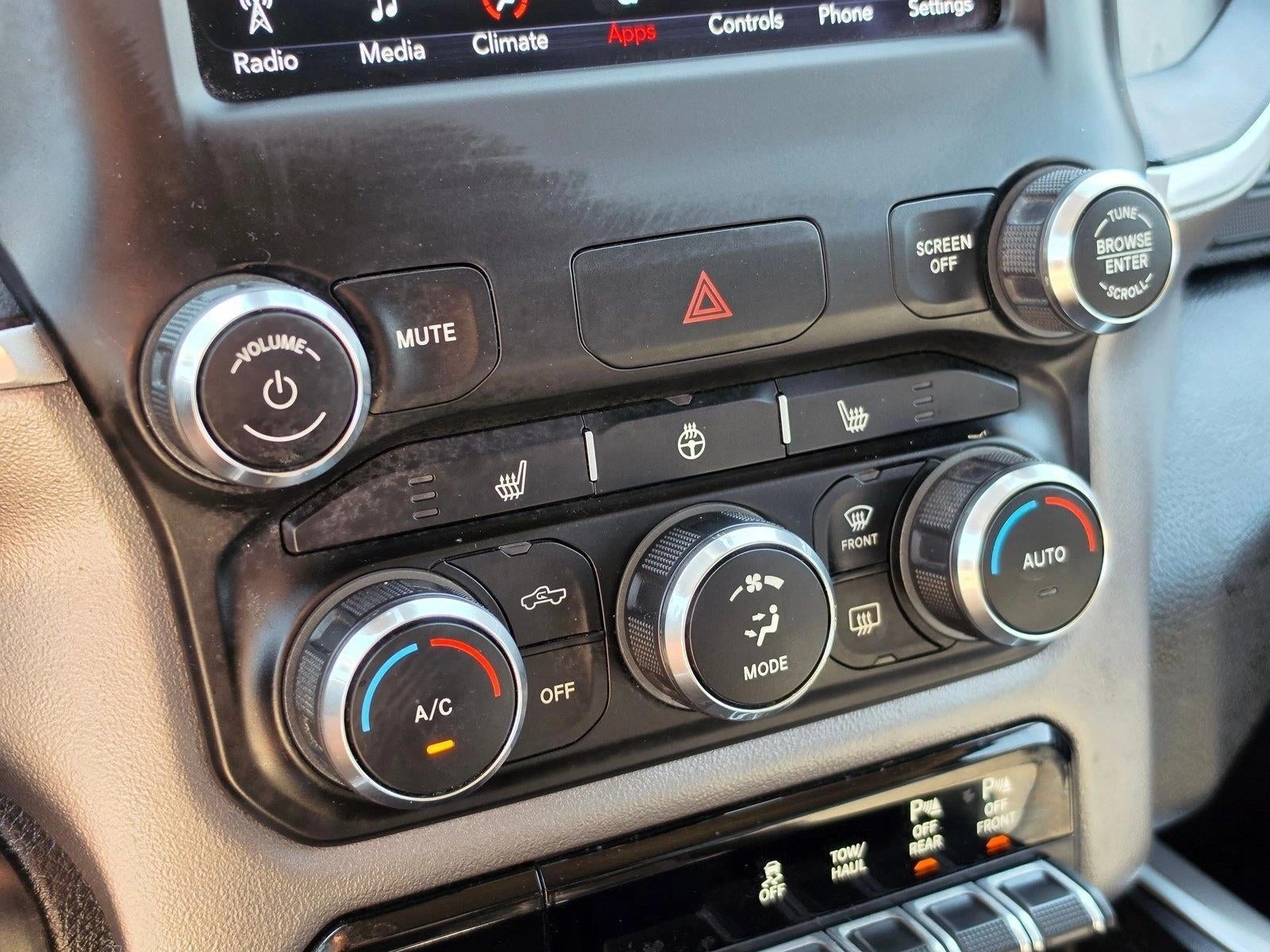 2020 RAM 1500 Big Horn 4x4 Crew Cab 5'7" Box