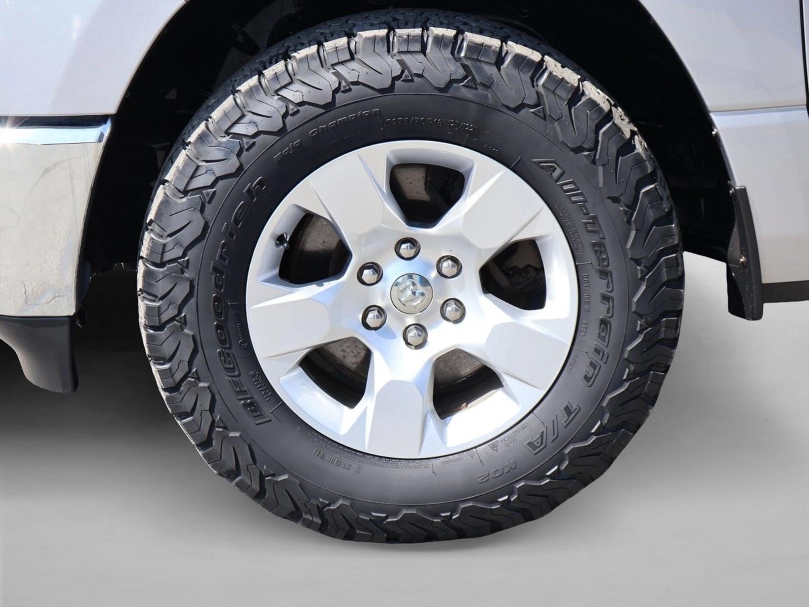 2019 RAM 1500 Big Horn/Lone Star 4x4 Crew Cab 5'7" Box