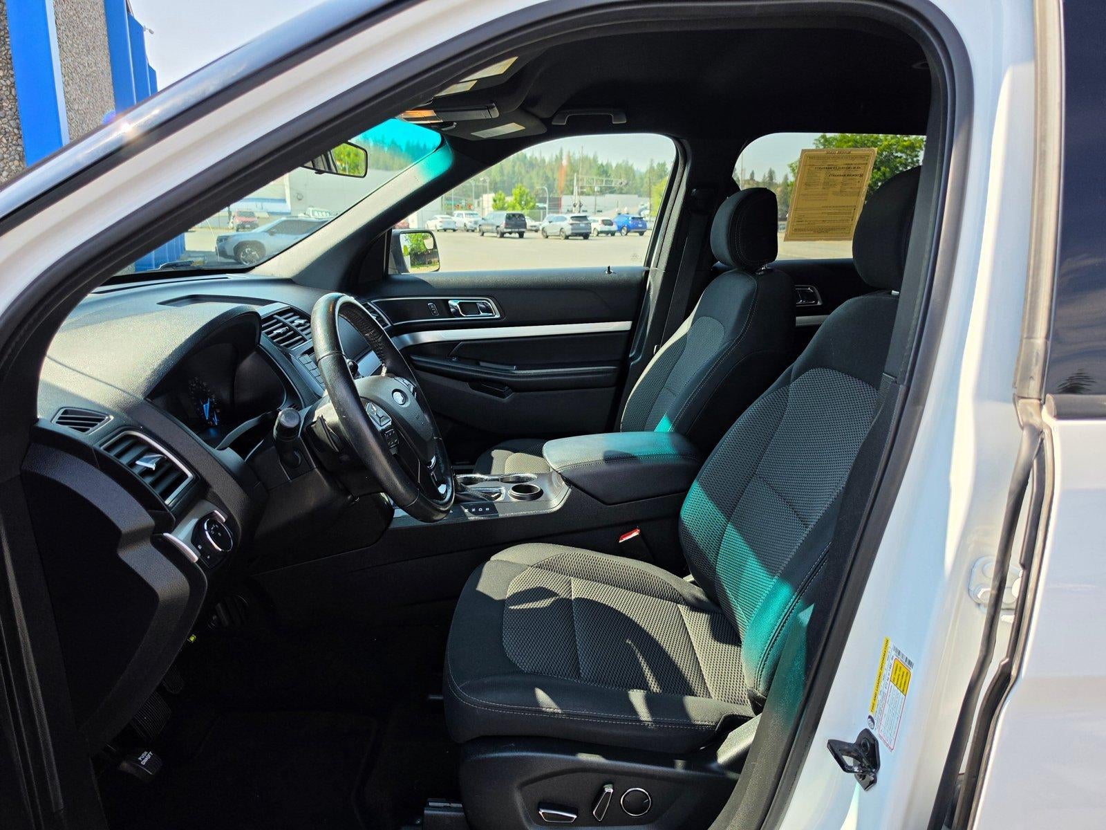 2016 Ford Explorer FWD 4dr XLT