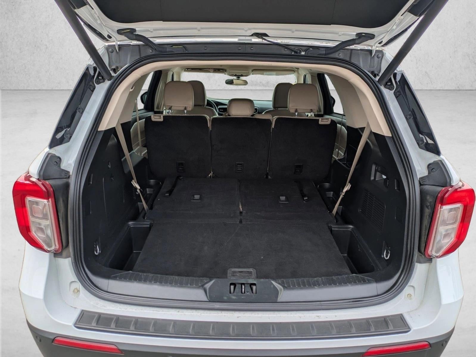 2023 Ford Explorer XLT 4WD