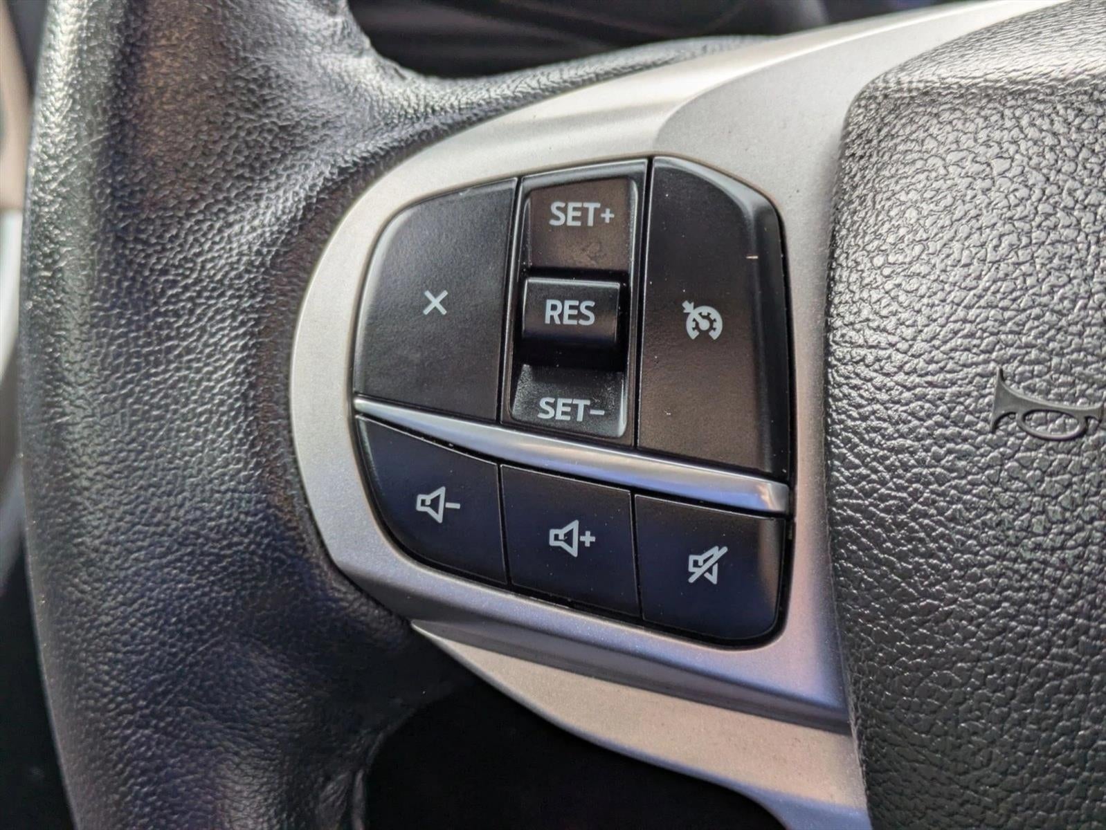 2023 Ford Explorer XLT 4WD