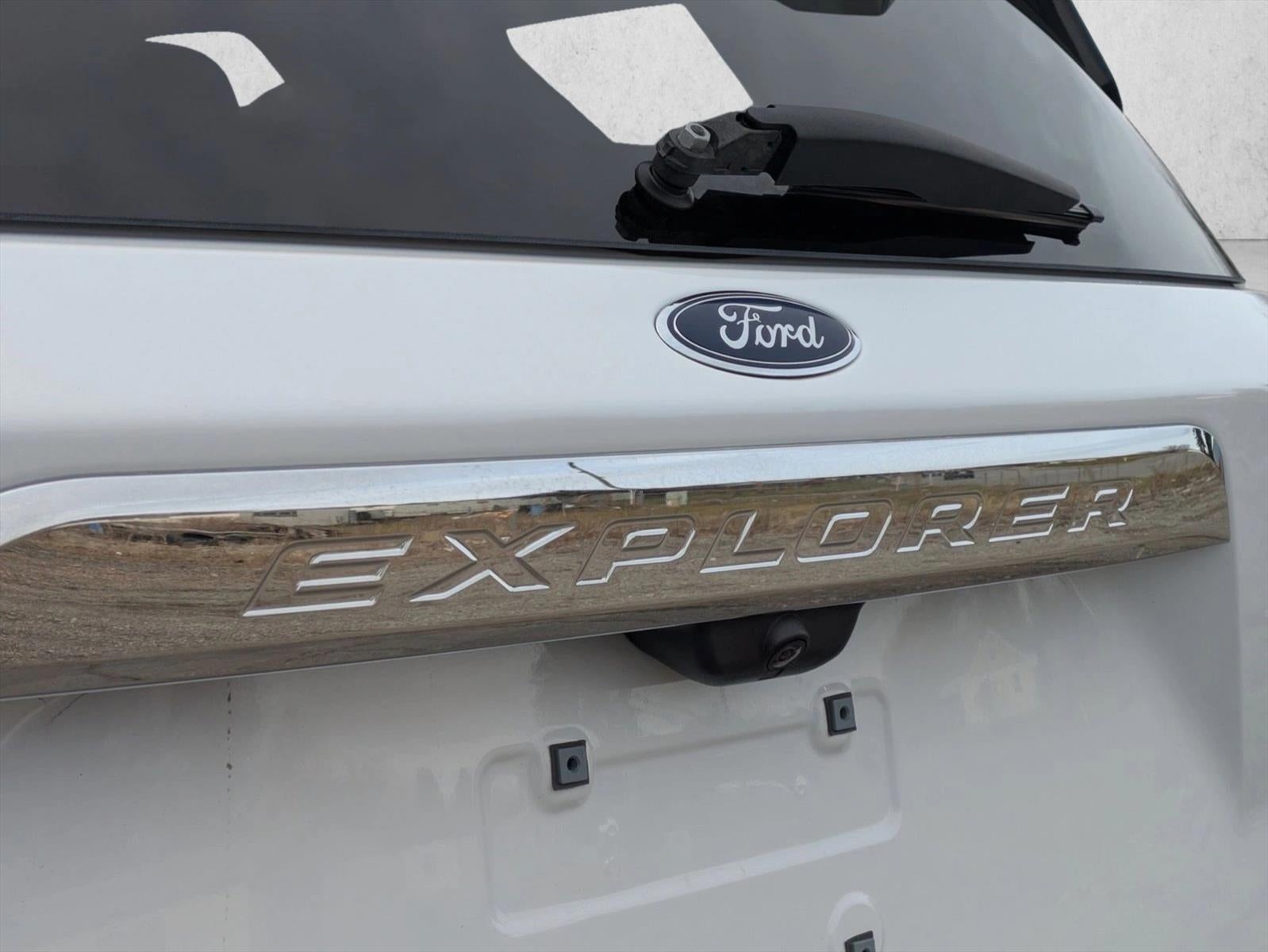 2023 Ford Explorer XLT 4WD