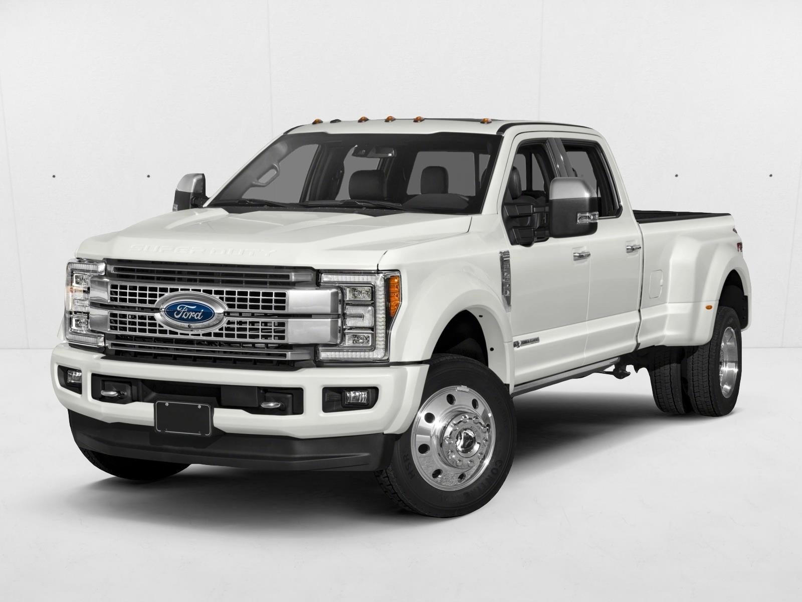2017 Ford Super Duty F-450 DRW Platinum 4WD Crew Cab 8' Box