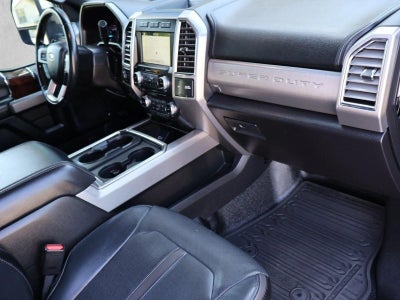 2017 Ford Super Duty F-450 DRW Platinum 4WD Crew Cab 8' Box
