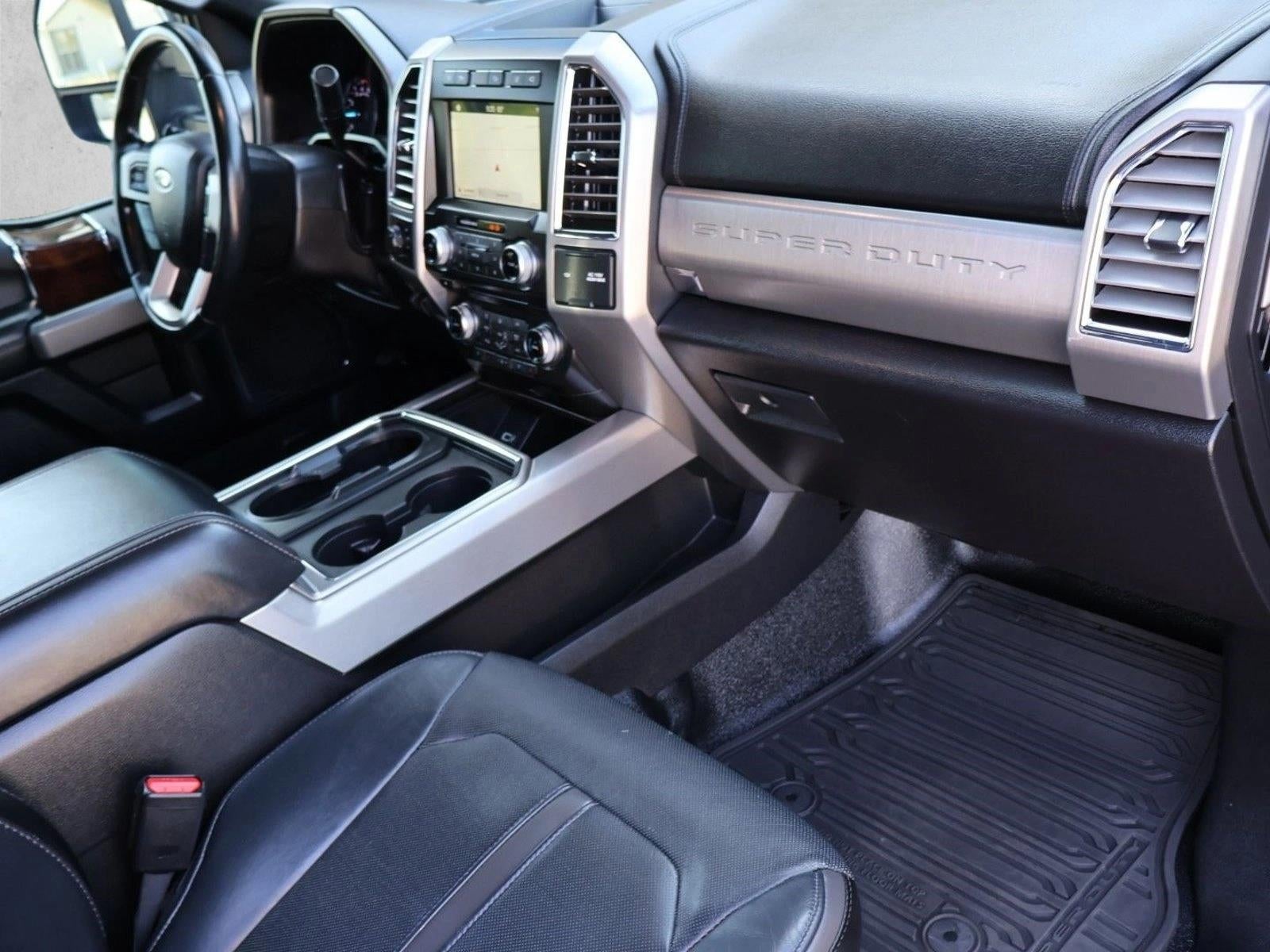 2017 Ford Super Duty F-450 DRW Platinum 4WD Crew Cab 8' Box