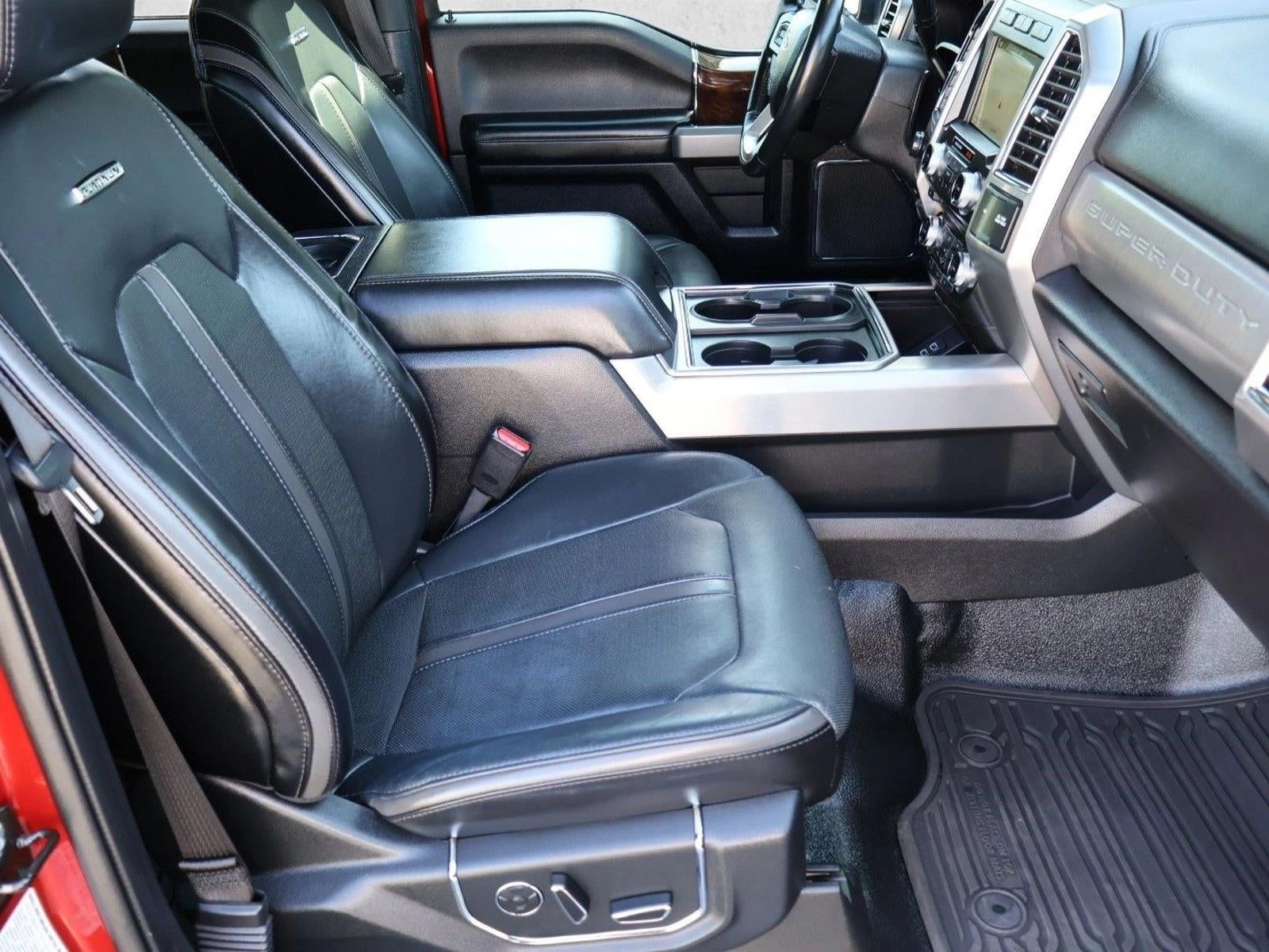 2017 Ford Super Duty F-450 DRW Platinum 4WD Crew Cab 8' Box